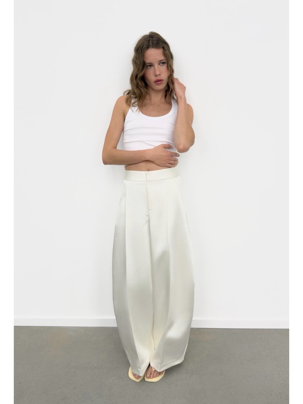 Zara Wide-Leg Satin Cream Trousers - Picture 4 of 12